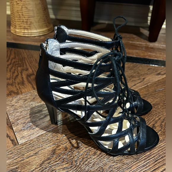 Sexy strappy high heel sandals - Picture 3 of 4